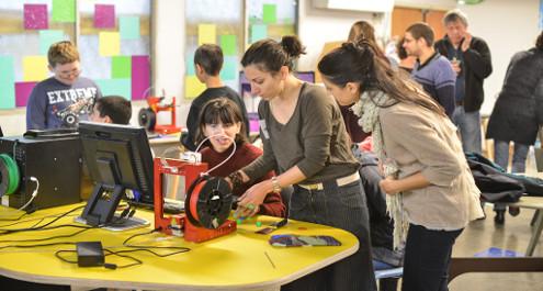 חנוכה במרכז לאמנות דיגיטלית בחולון
