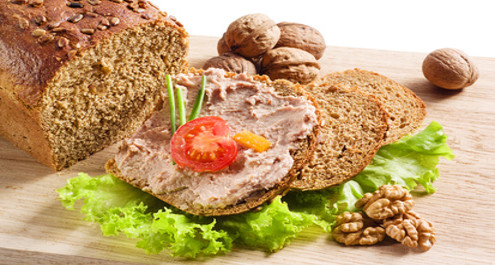 ממרח אגוזים וזיתים בריא וקל להכנה