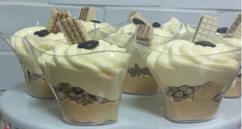 קינוח כוסות מוקה וניל