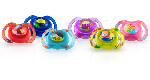 מוצץ סיליקון אורתודנטי סימטרי של nuby