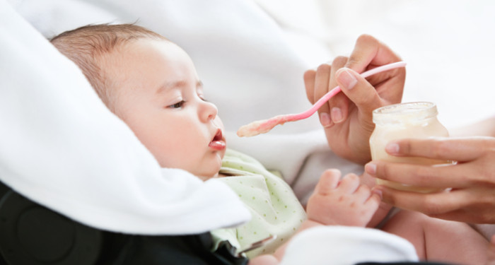 שלבים בהזנת התינוק