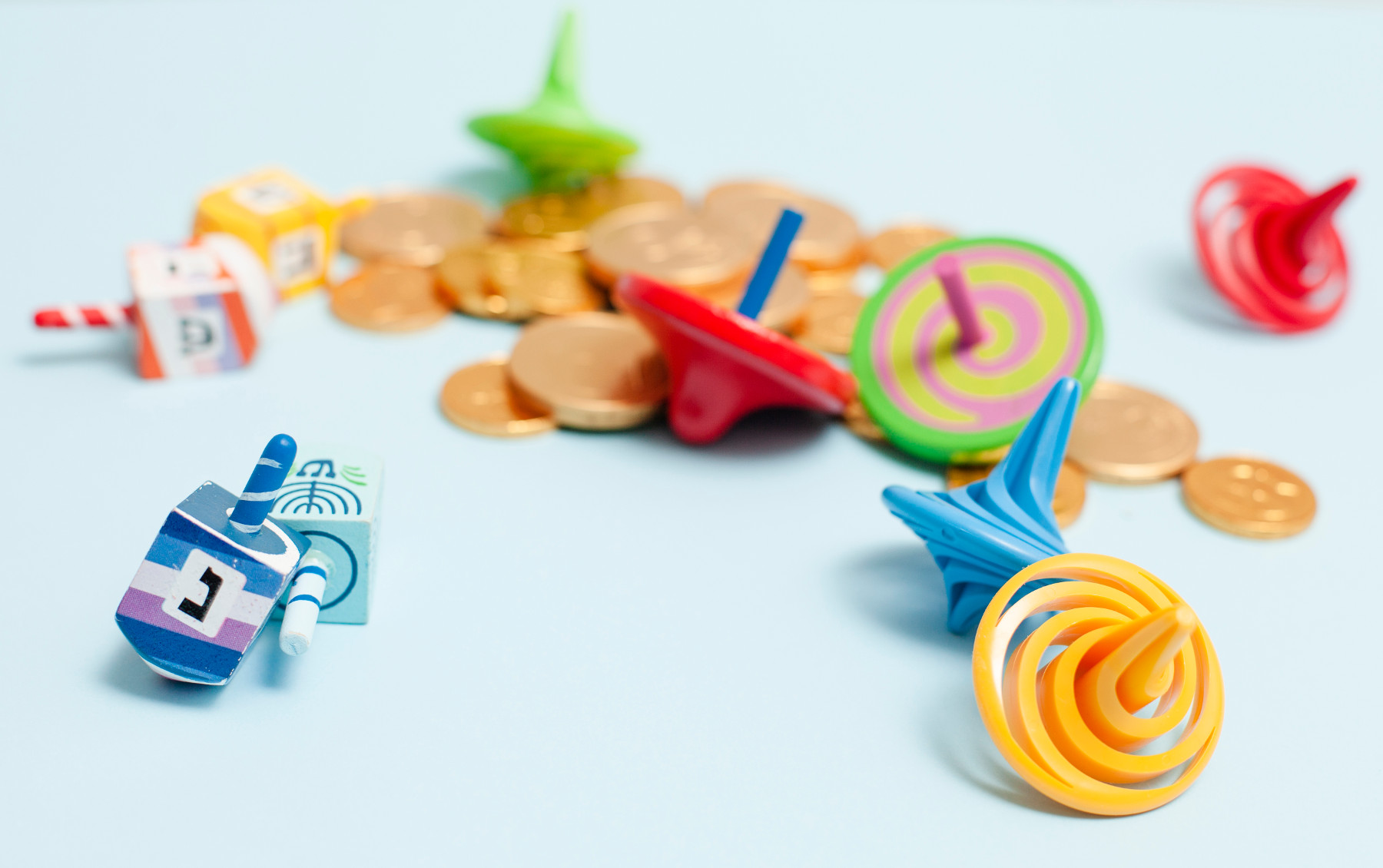 פעילויות לילדים: 4 רעיונות למשחקי סביבונים