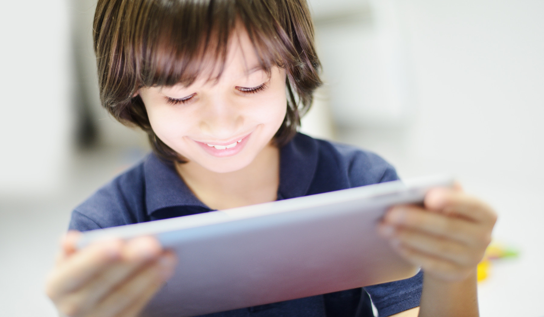 סגורים בבית? כך תוודאו שהילד לא יתמכר למסך!