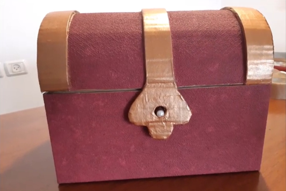 כך תכינו בעצמכם תיבת אוצר יפה ומגניבה – מקרטון!